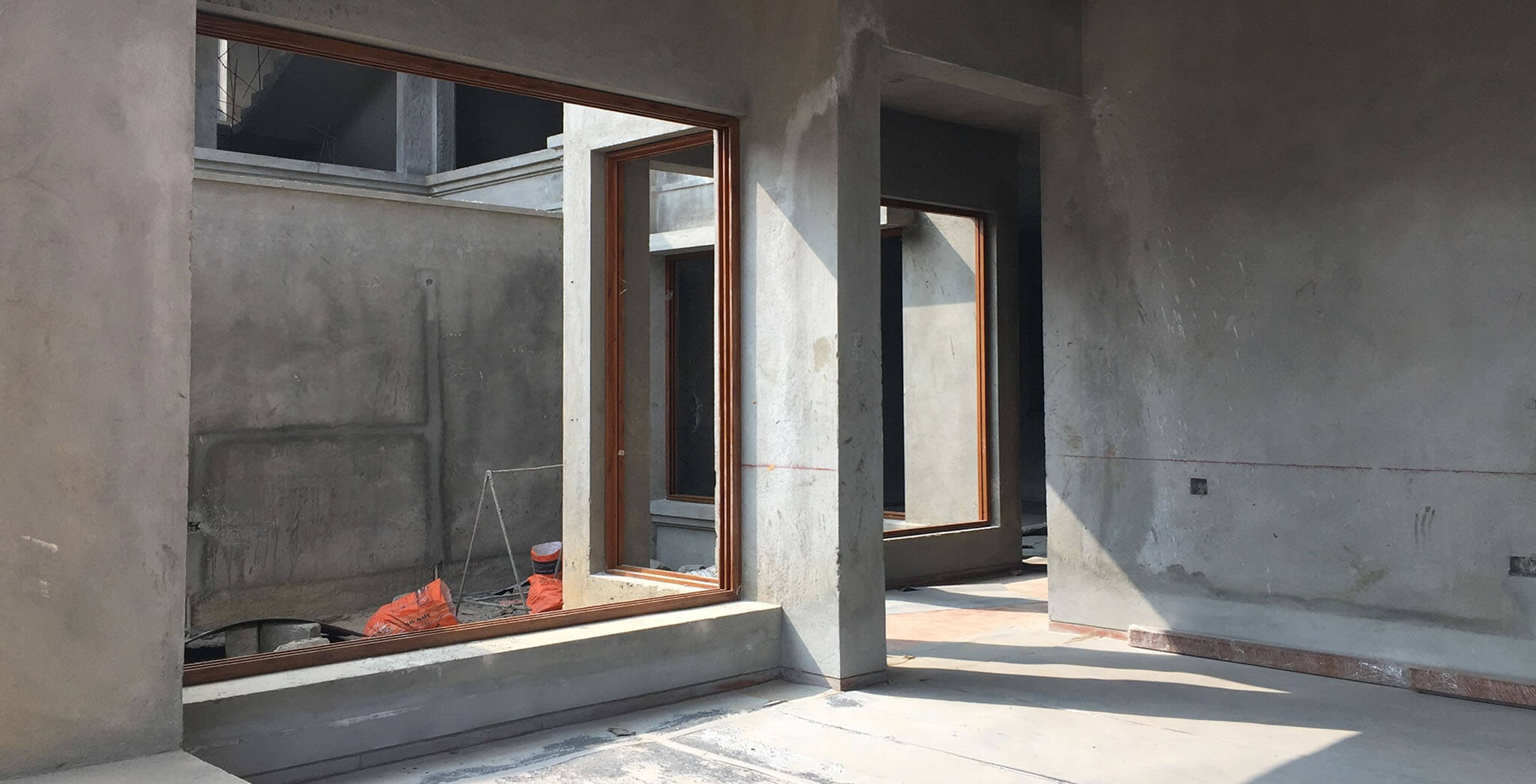 Dec 2018 - Villa E-32A: Window fixing work-in-progress