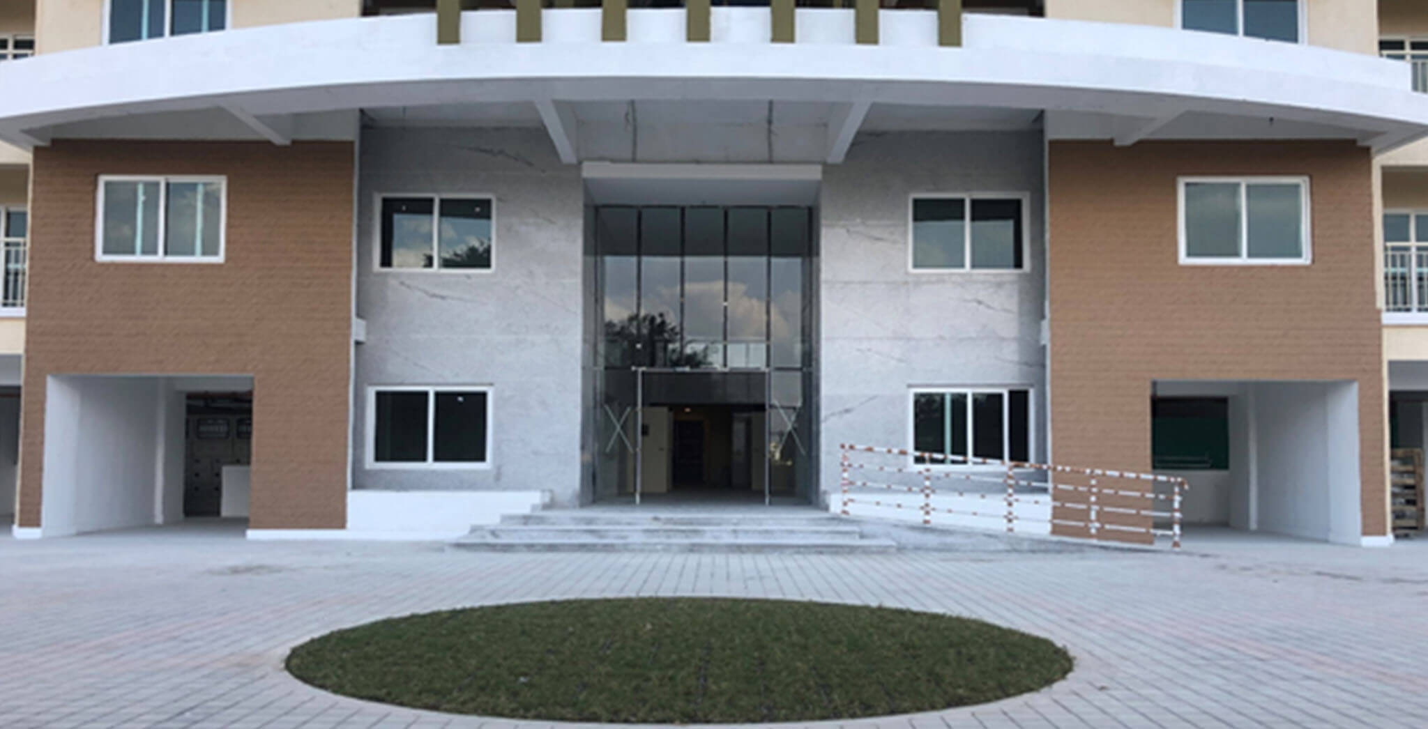 Feb 2020 - Entrance: Towers C and D