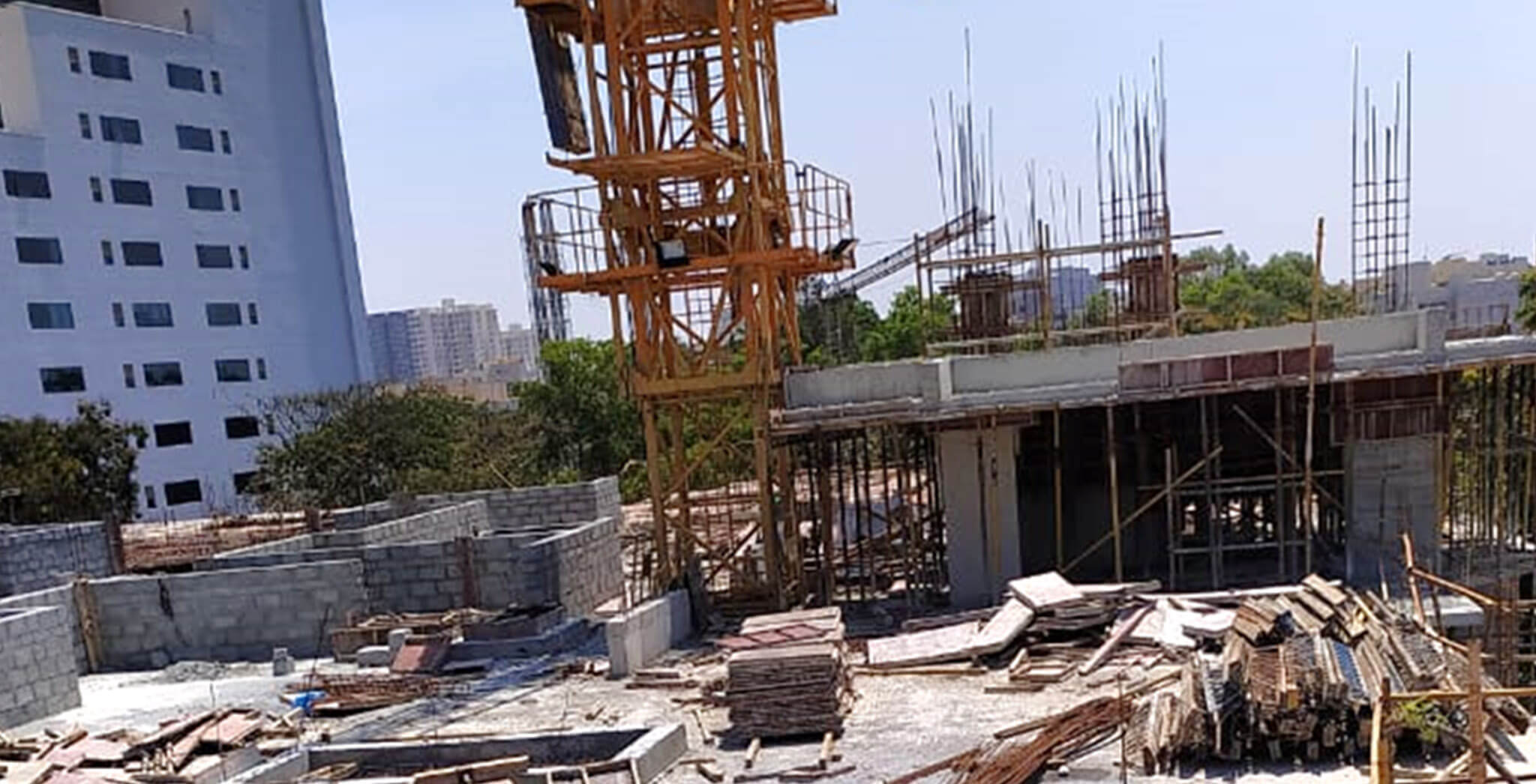 Mar 2020 - K Block: Above terrace floor SHR slab concreting completed; parapet wall work-in-progress.