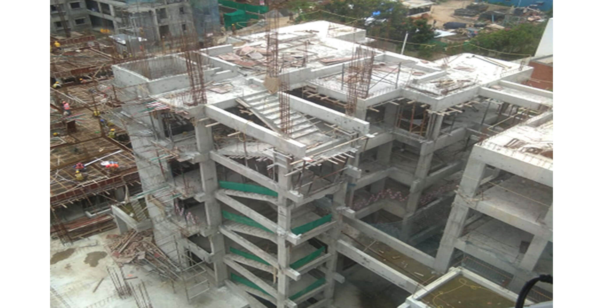 Aug 2020 - South side view: H Block—Part terrace floor slab completed, above terrace floor work-in-progress; GF and FF blockwork in progress.