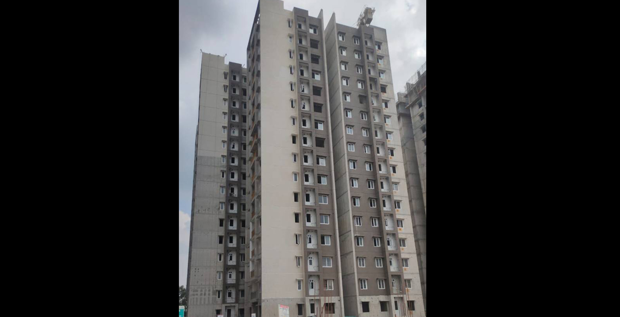 Aug 2022 - Brigade Citadel Tower B: Flooring works 100 % Completed till 15th floor, Corridor Flooring in progress, Internal Painting in progress, Installation of UPVC and External Painting works in progress