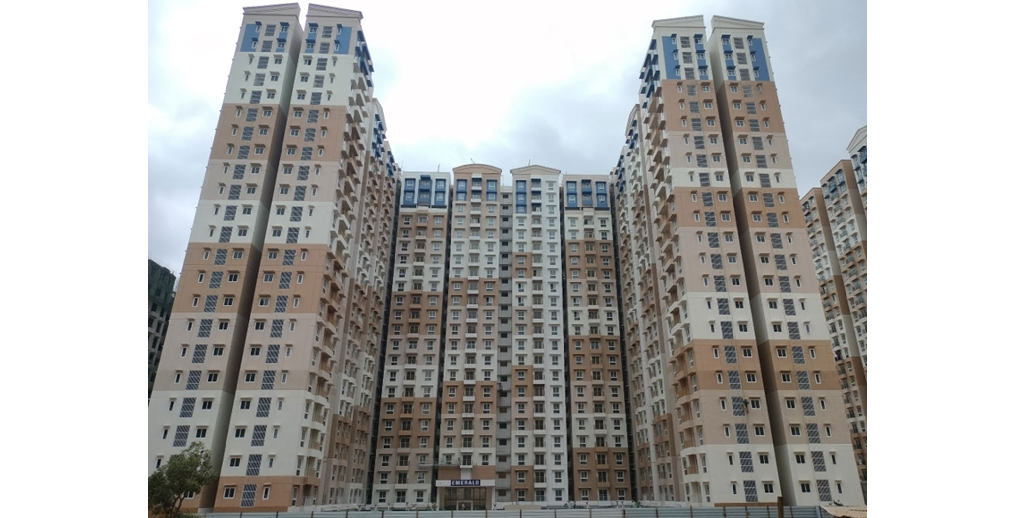  Emerald Overall View - Status Images 0