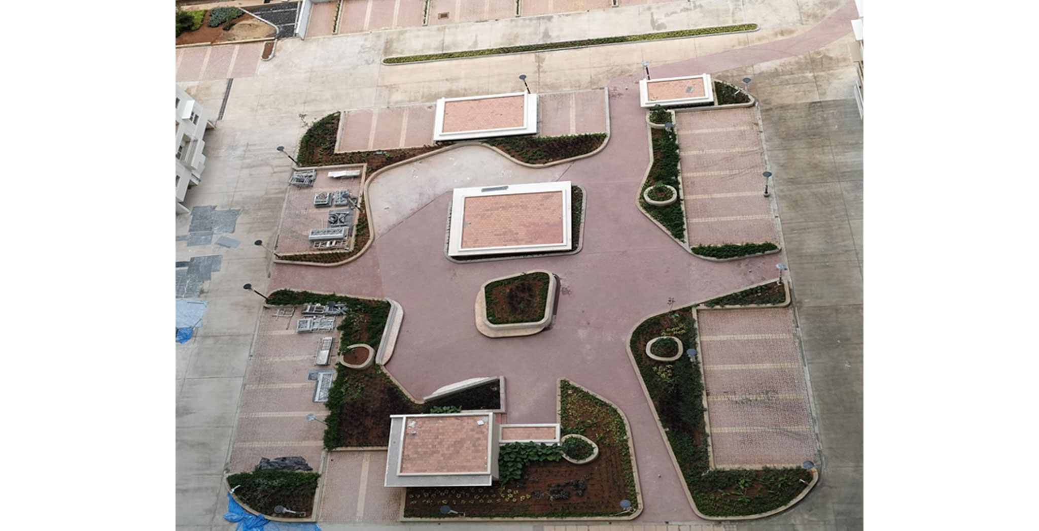  Emerald Podium Central Courtyard Area Hardscape and Softscape WIP - Status Images 39