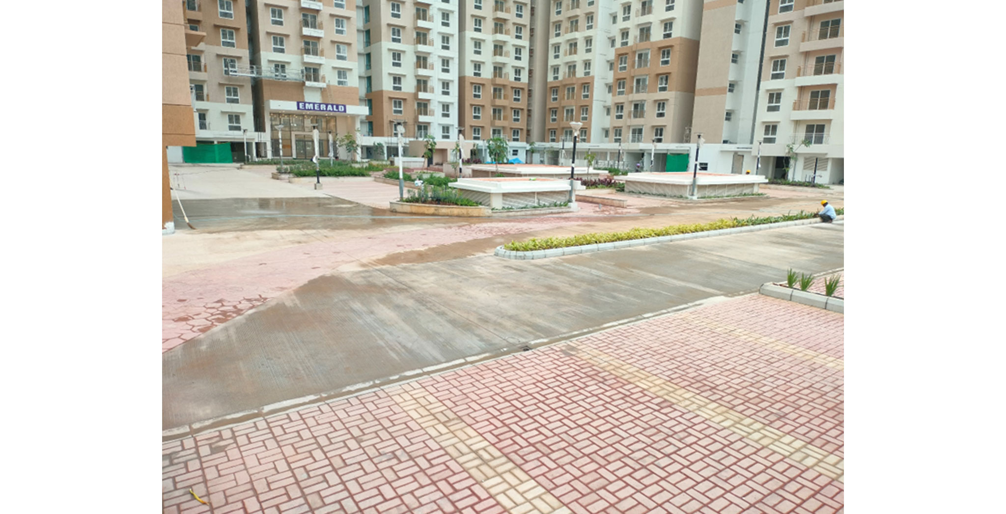  Emerald Podium Central Courtyard Area Hardscape and Softs cape WIP - Status Images 40