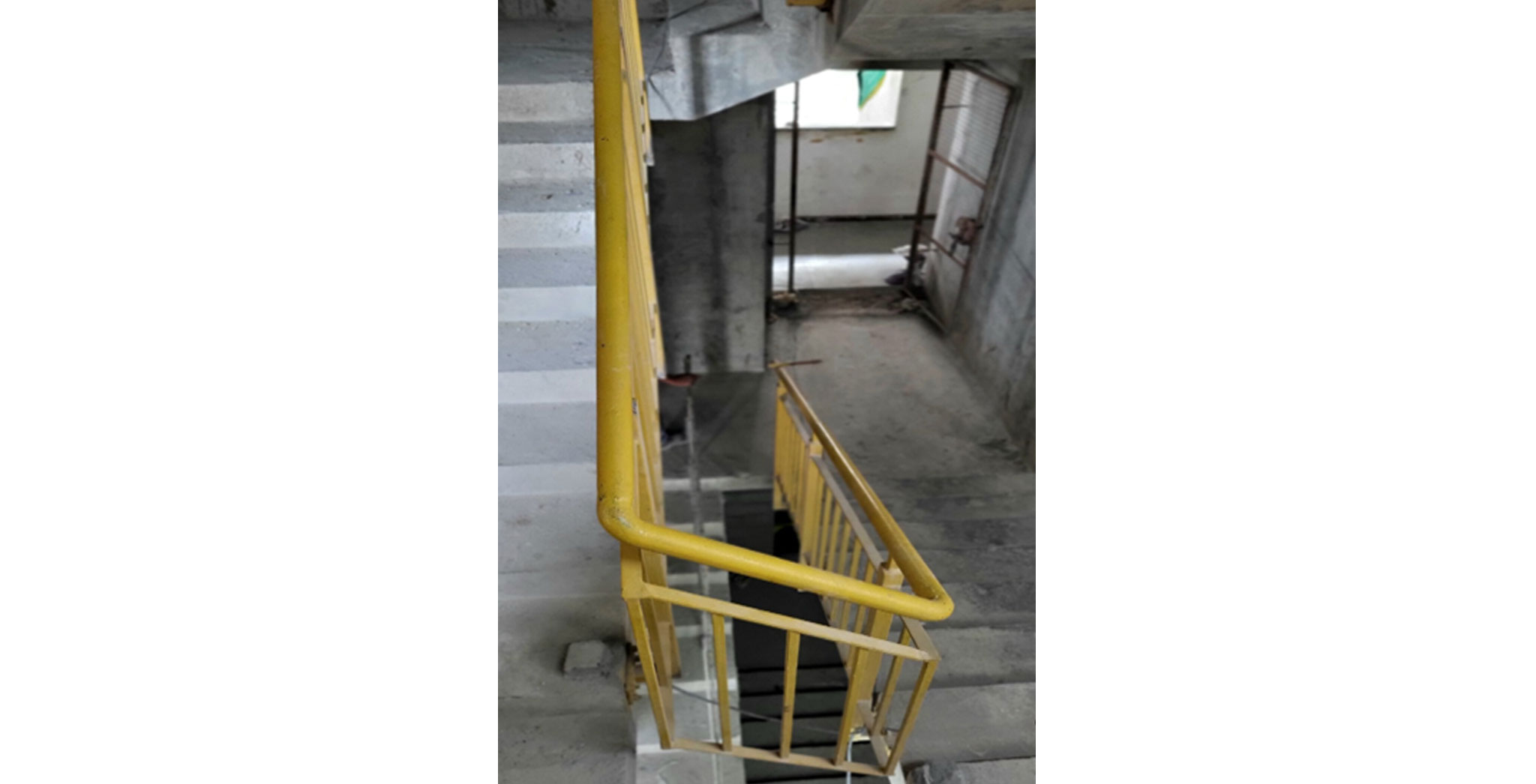  Aurum Staircase railing work in progress - Status Images 10