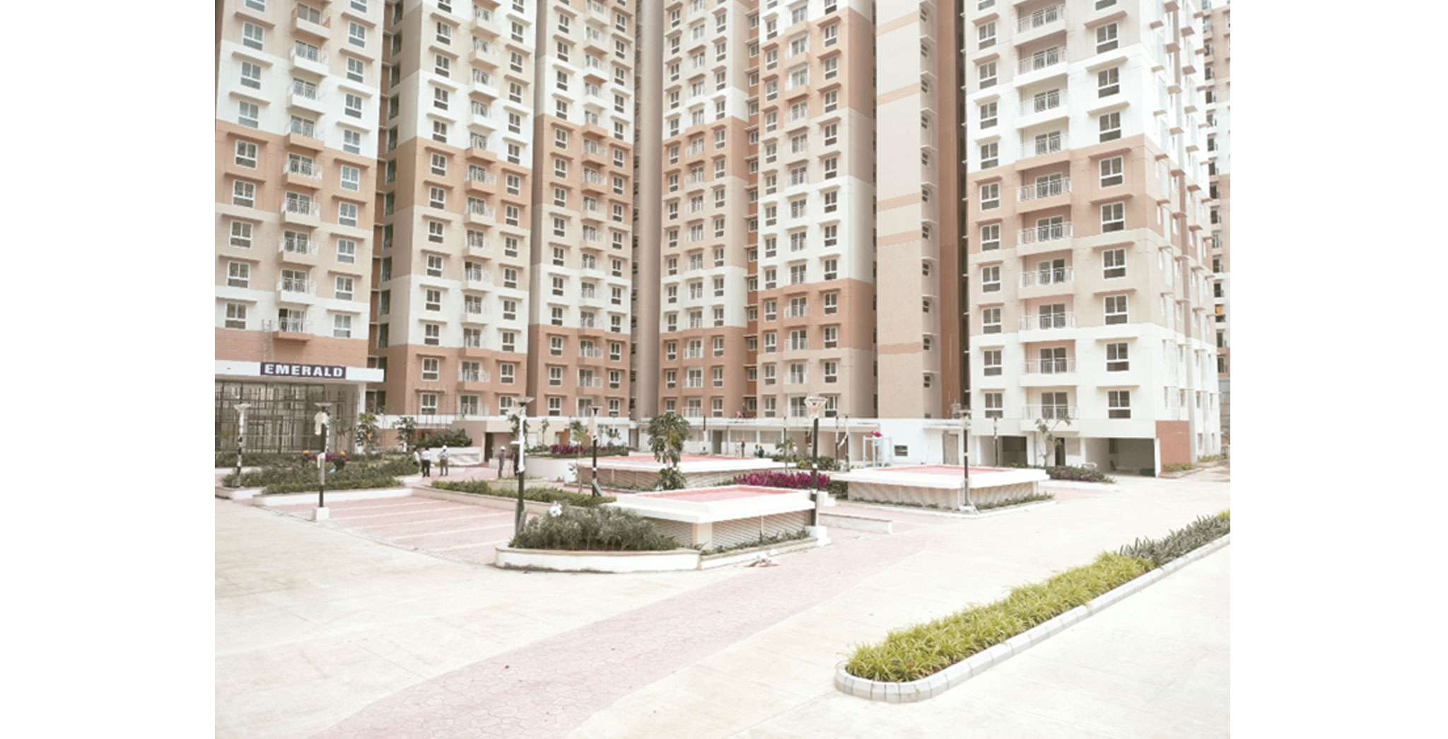  Podium Central Courtyard Area Hardscape and Softs cape WIP - Status Images 23