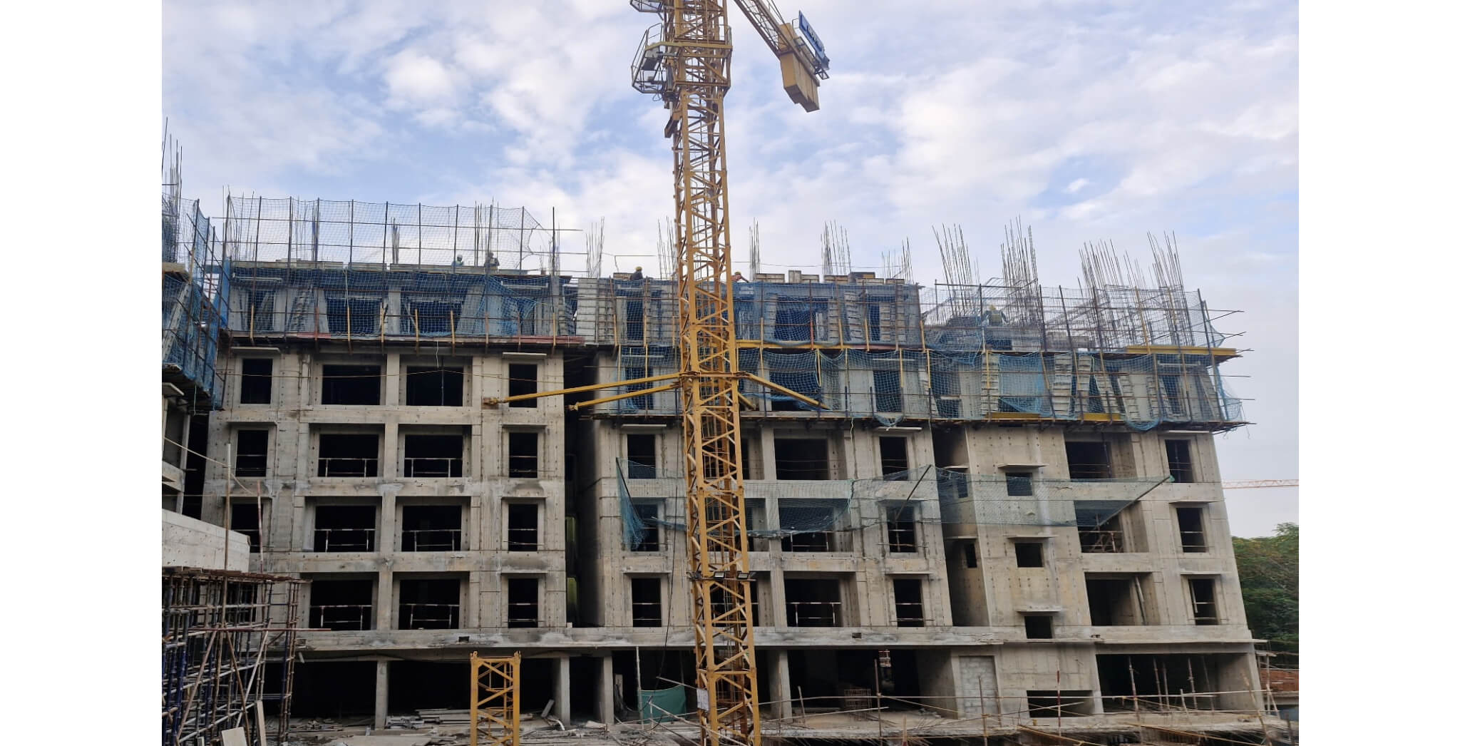  Wing A – 6th floor slab shuttering in progress - Status Images 1