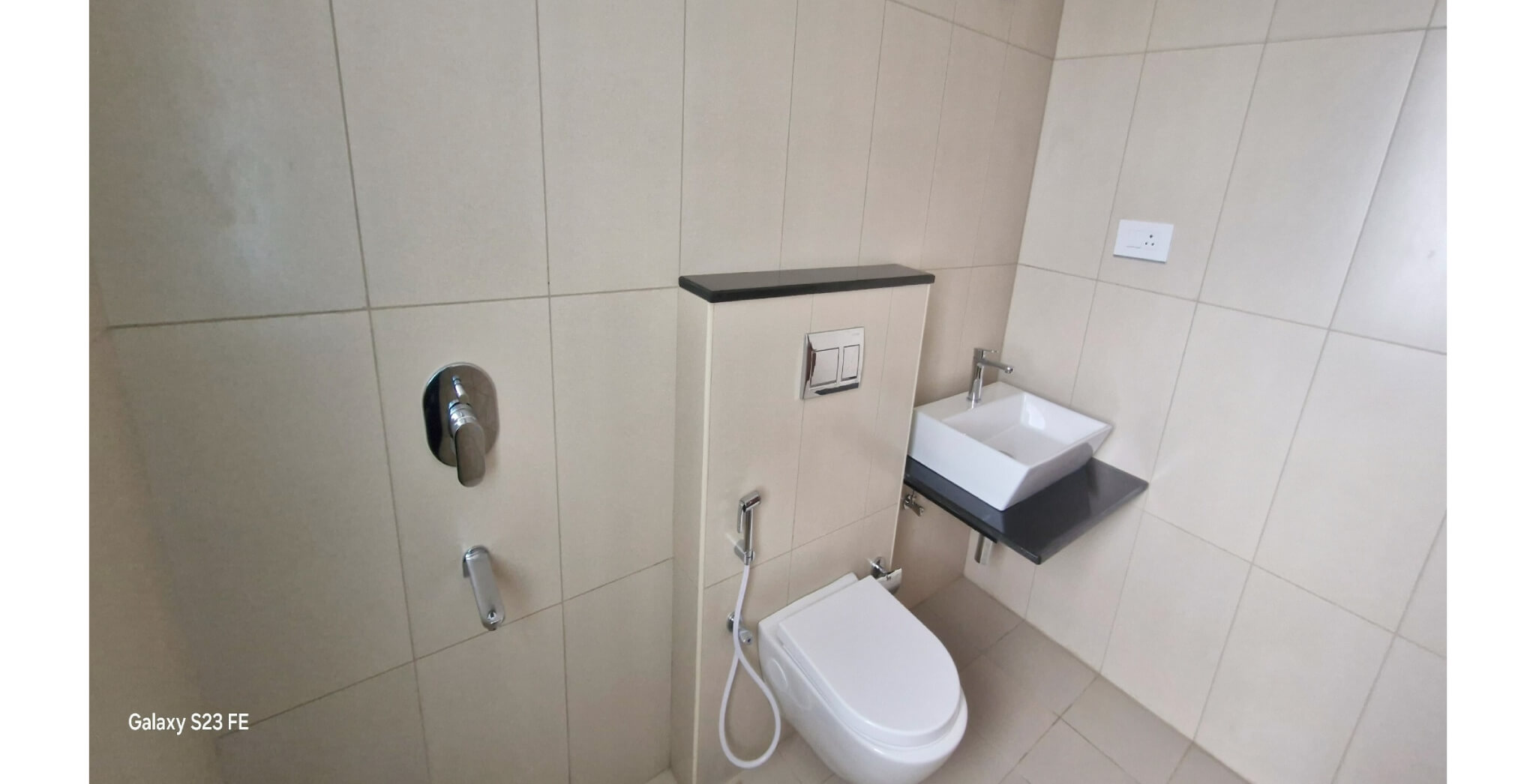 Brigade Valencia Cielo: Toilet fixtures - Nov 2025