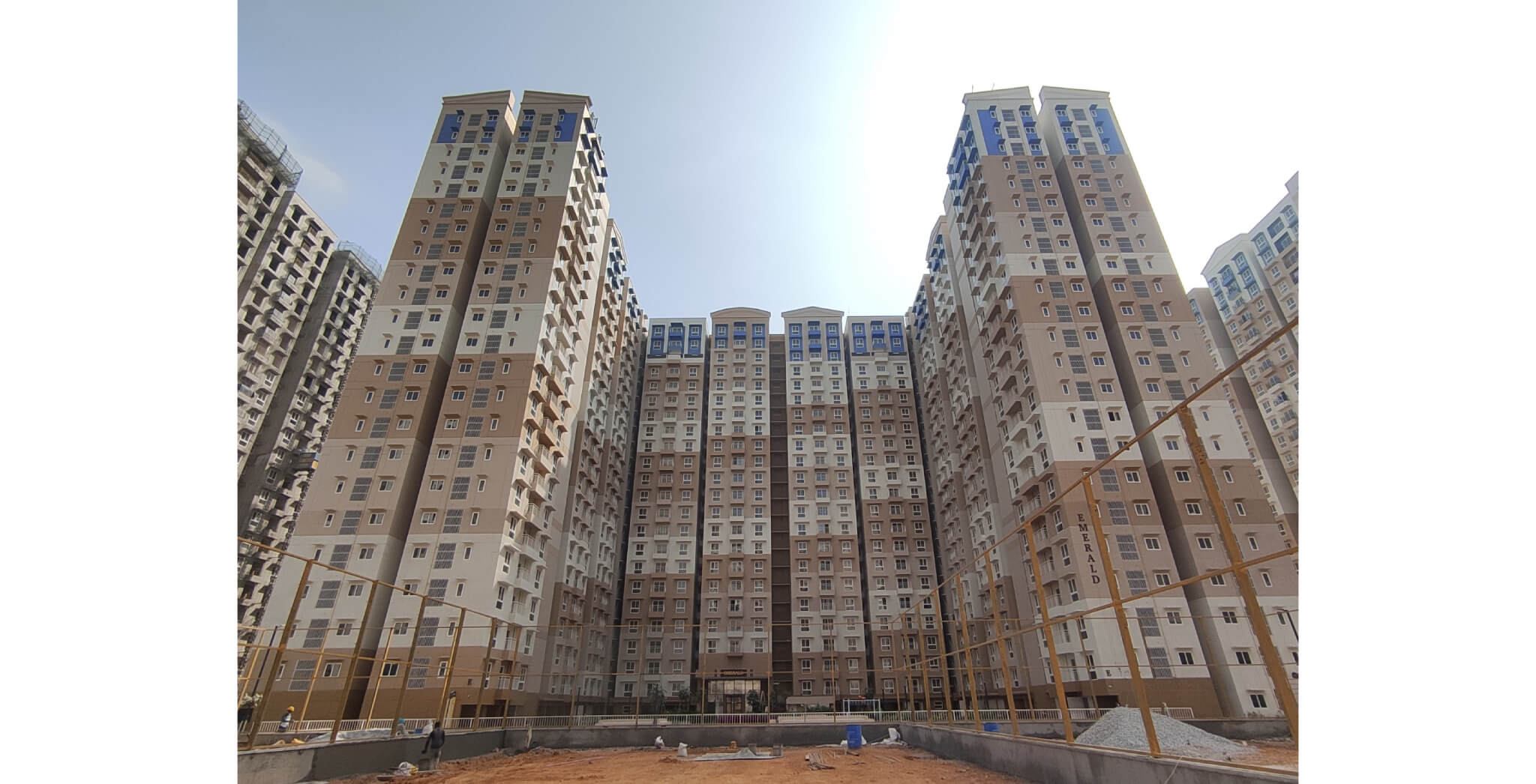  Overall View - Structure and Finishes completed - Status Images 0