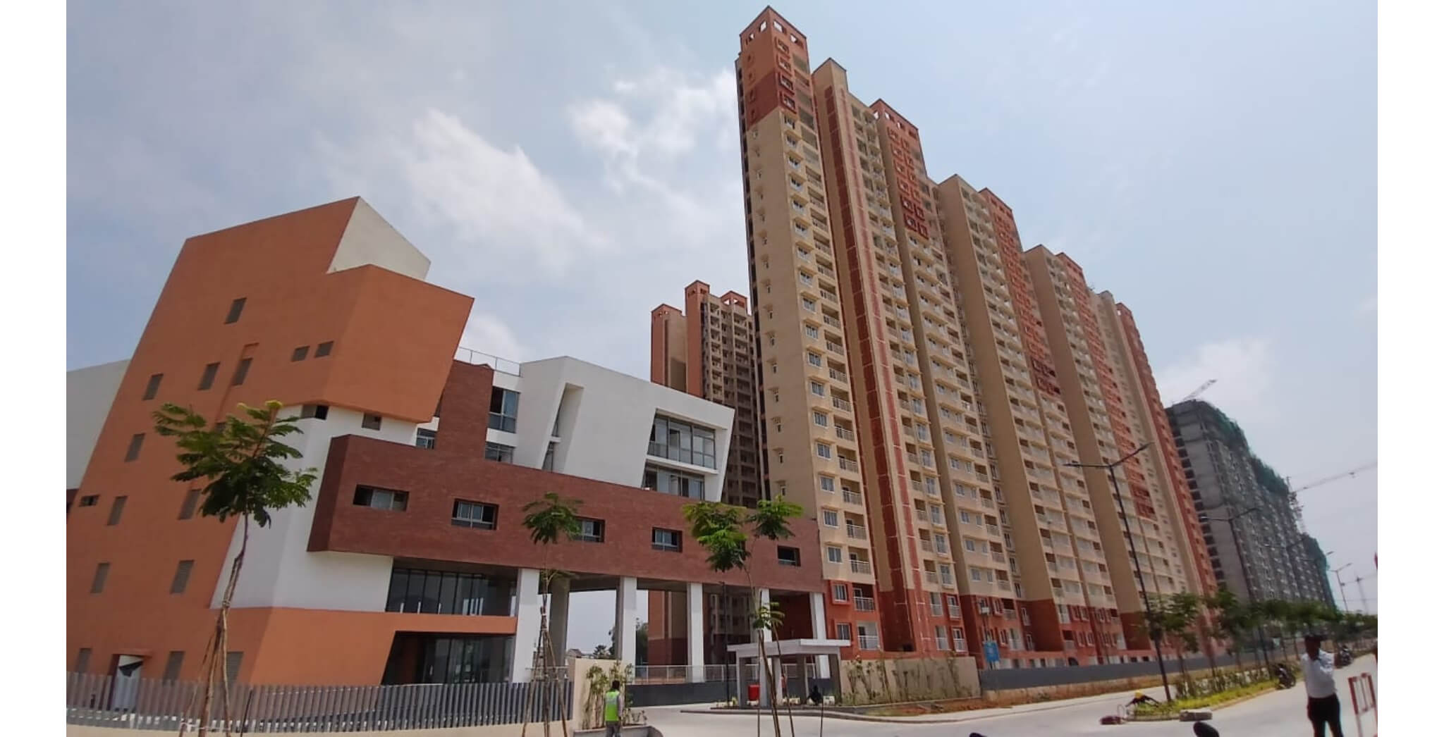 Brigade Valencia Brillio: Club House - May 2026