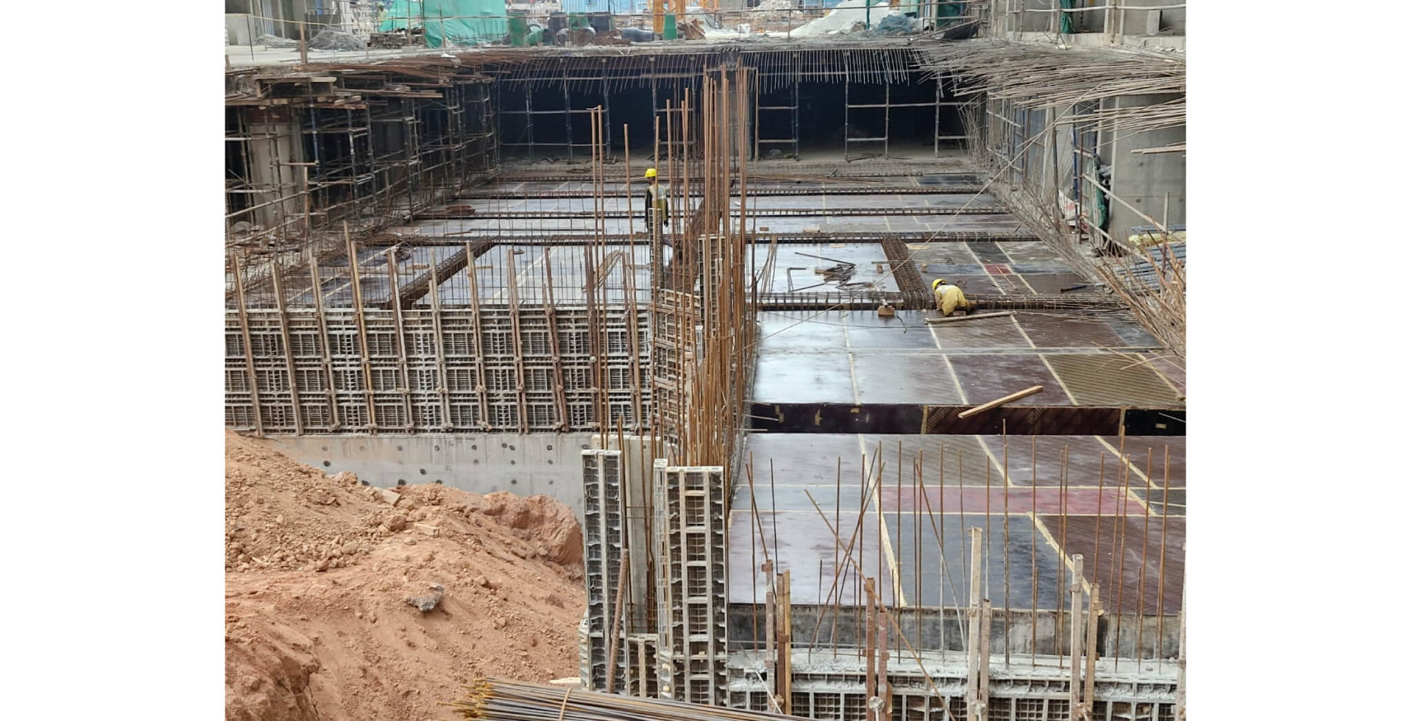 Non tower Area (Between Tower C and D) Retaining wall and upper basement slab shuttering WIP - Status Images 10