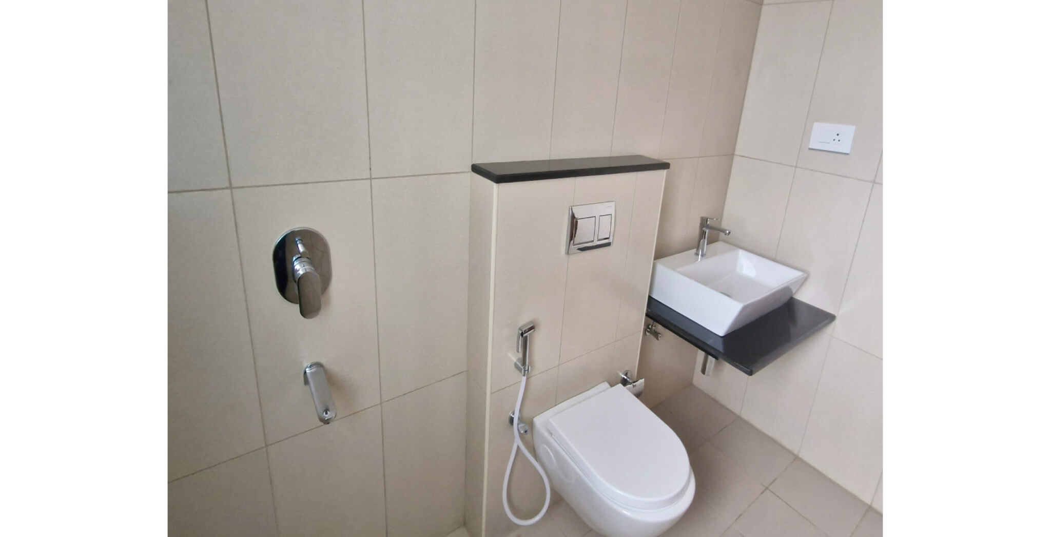 Brigade Valencia Cielo: Toilet Fixtures - Aug 2026