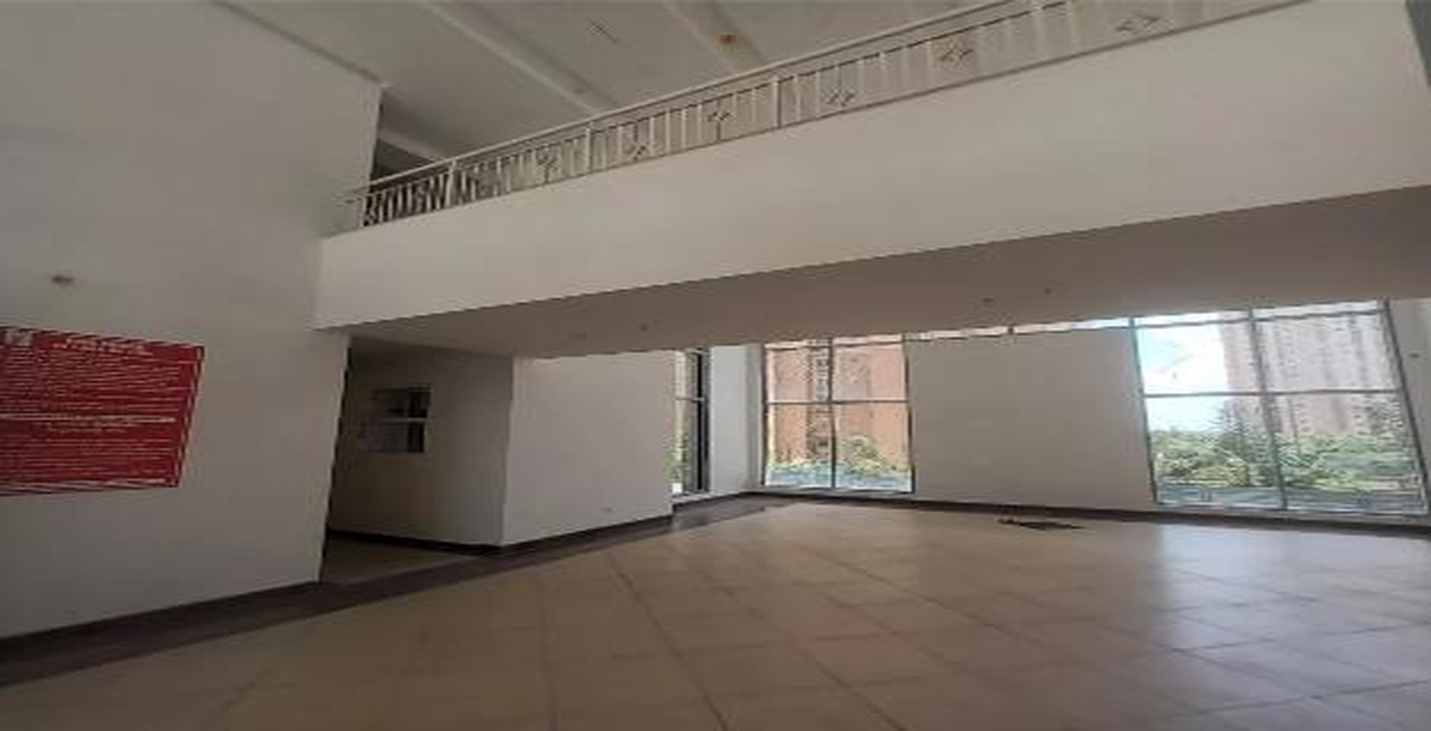  Entrance Lobby - Status Images 33