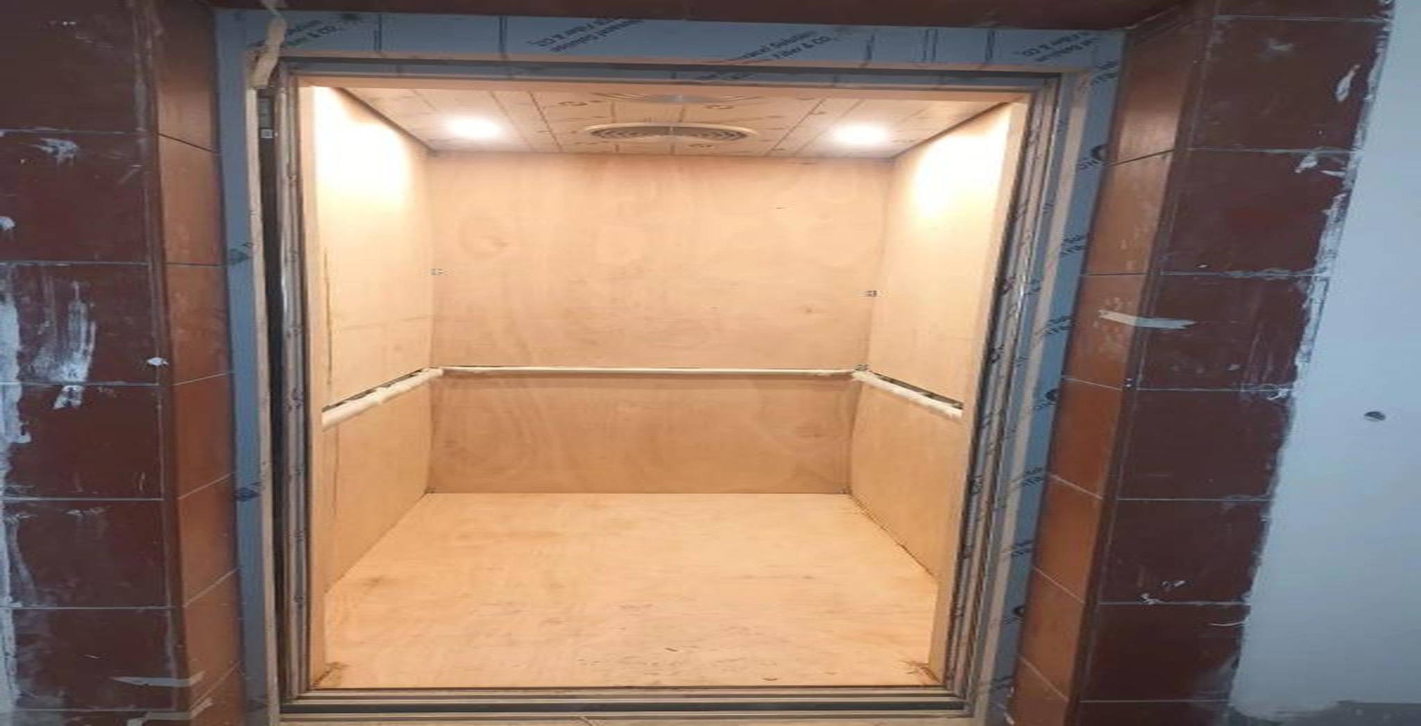  Lift Lobby and Corridor Area - Status Images 6